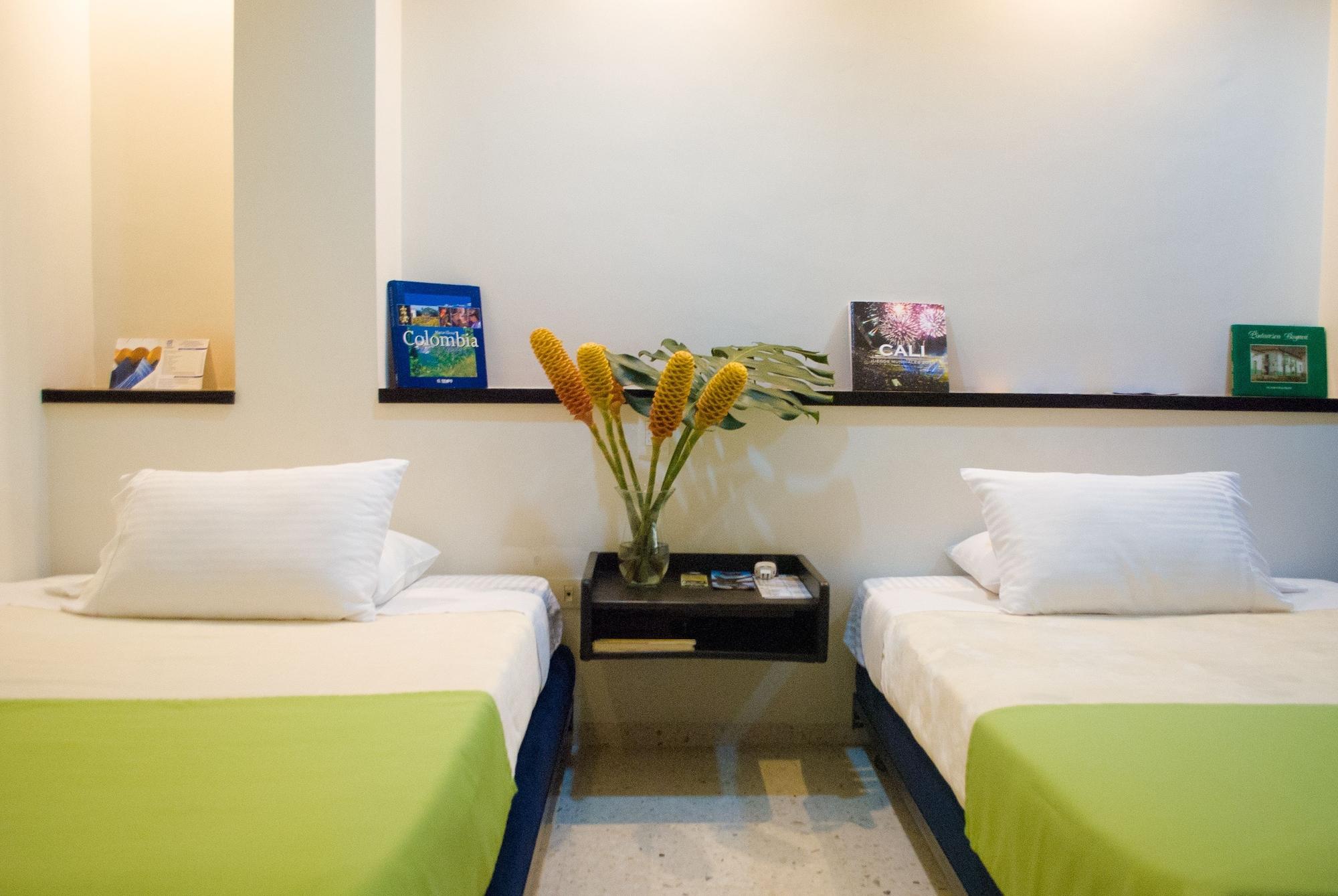 Hotel Casa Santa Monica Norte Кали Экстерьер фото