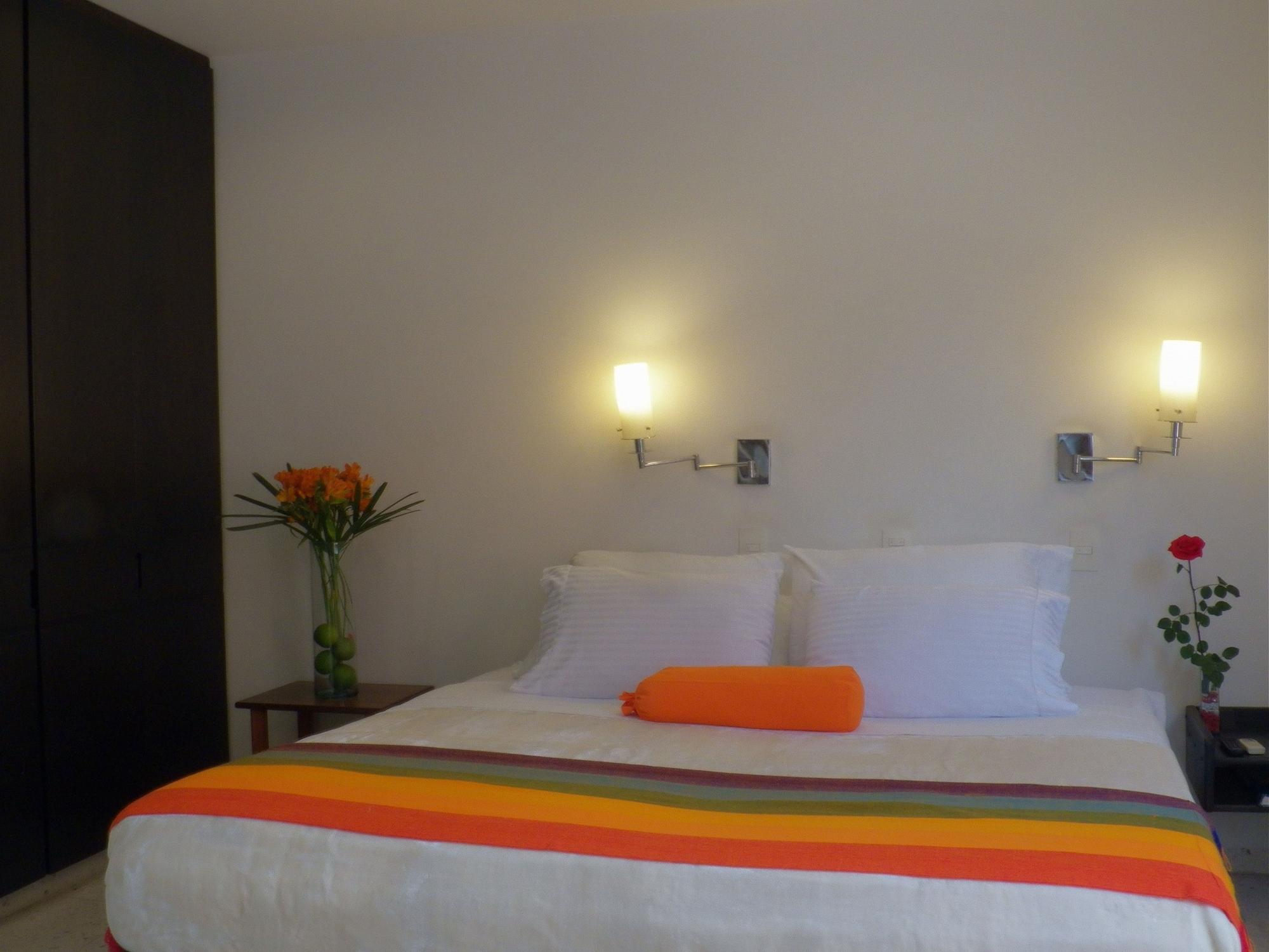 Hotel Casa Santa Monica Norte Кали Экстерьер фото