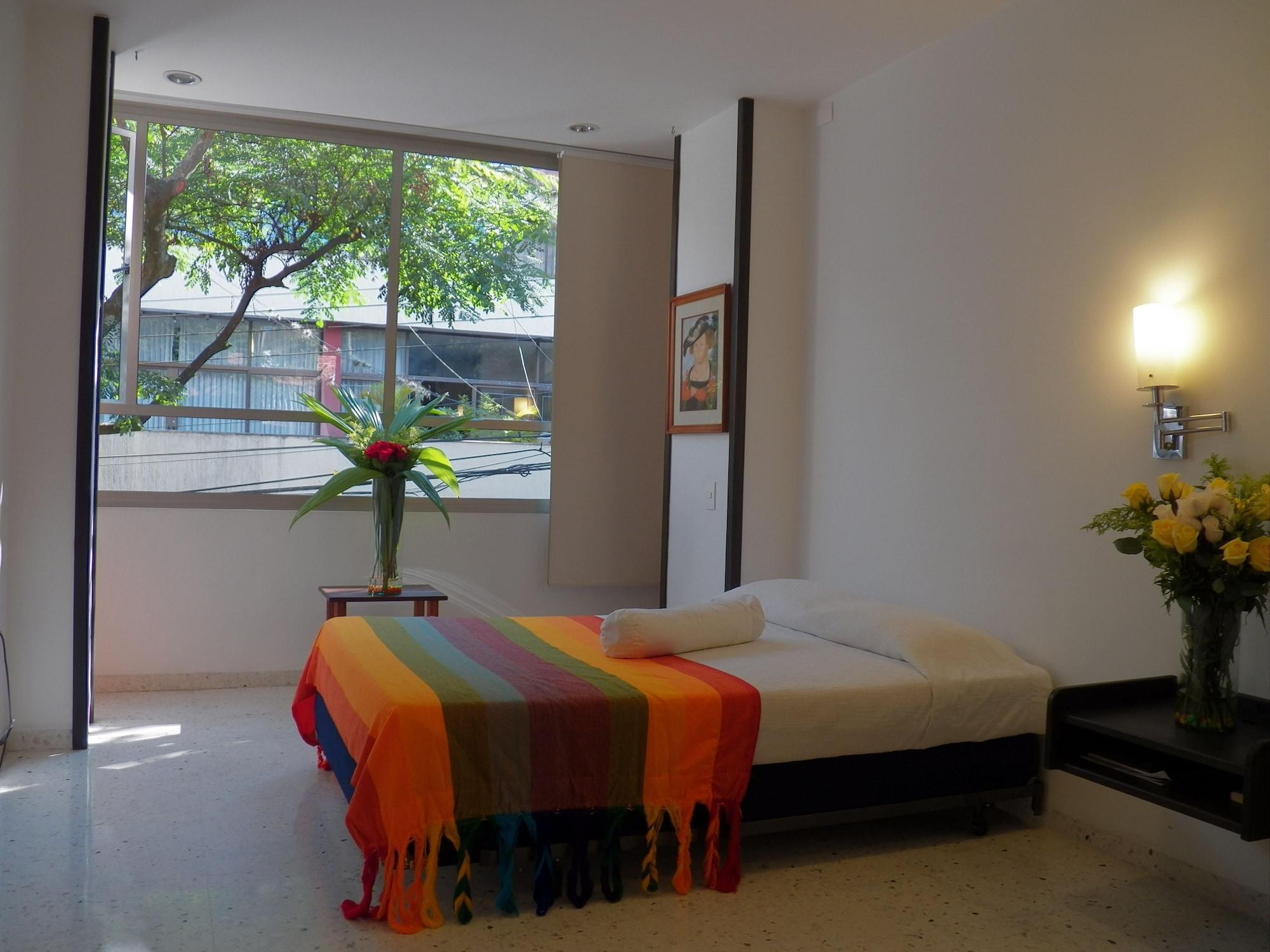 Hotel Casa Santa Monica Norte Кали Экстерьер фото
