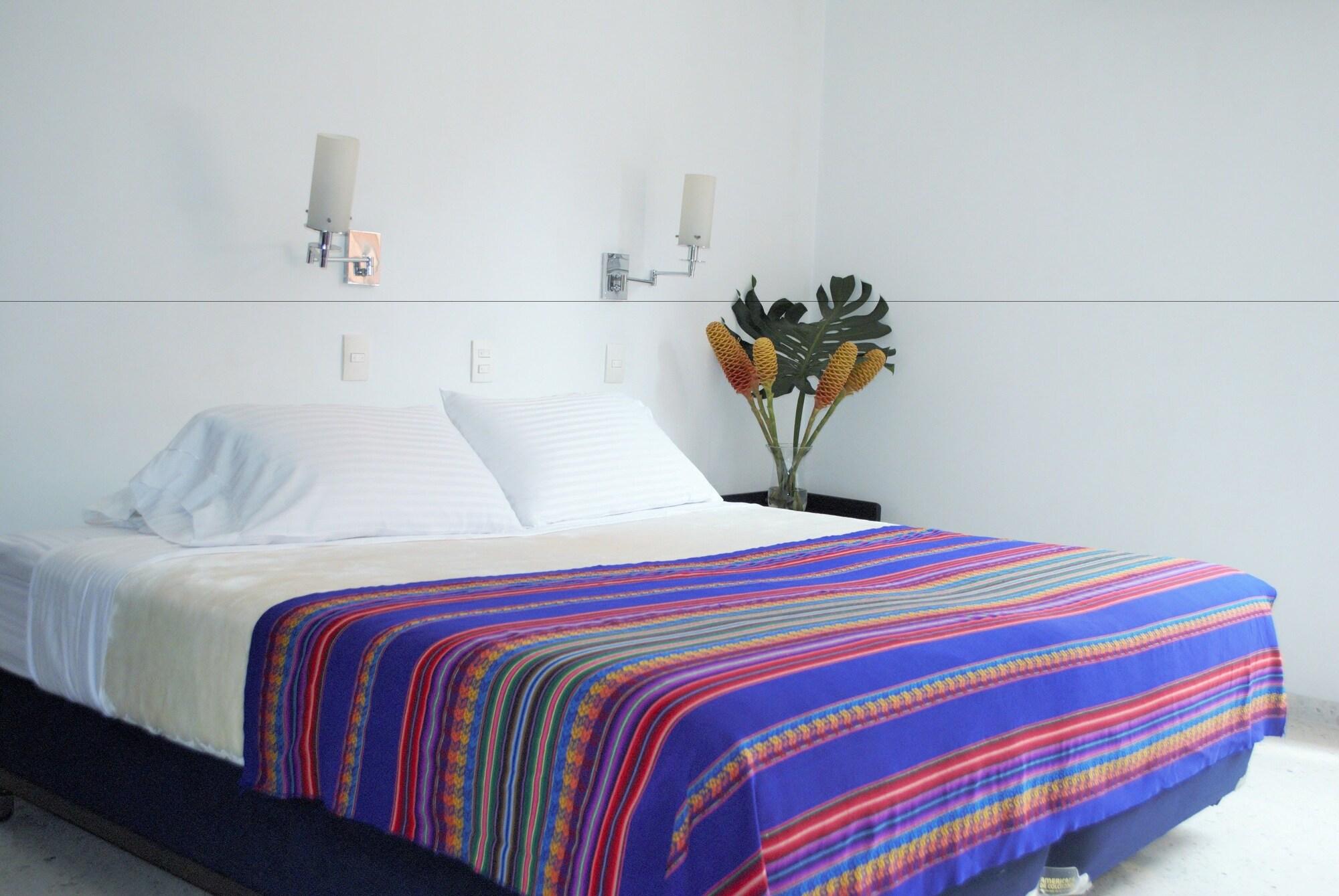 Hotel Casa Santa Monica Norte Кали Экстерьер фото