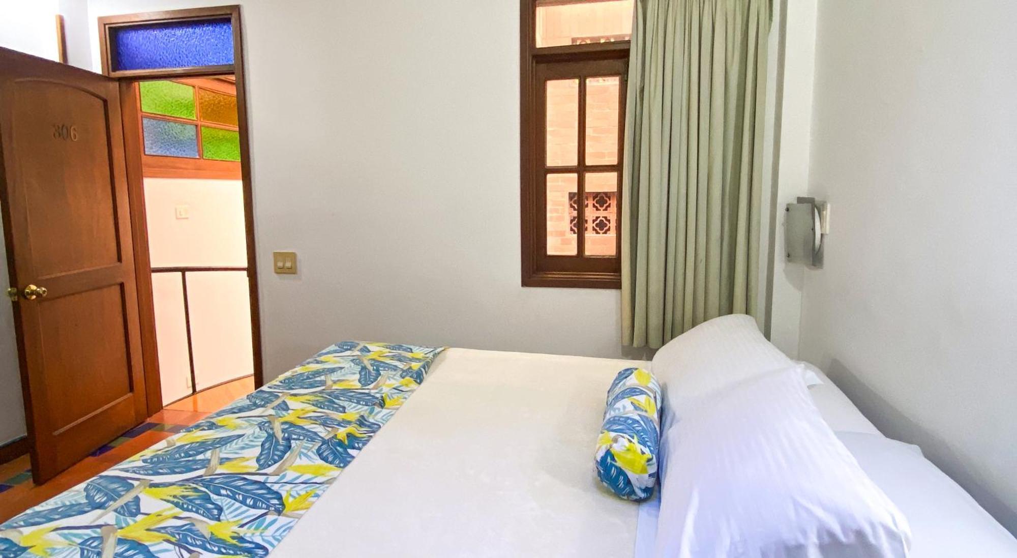 Hotel Casa Santa Monica Norte Кали Экстерьер фото