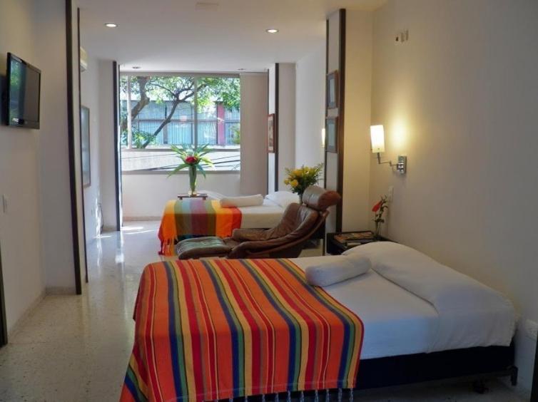Hotel Casa Santa Monica Norte Кали Экстерьер фото