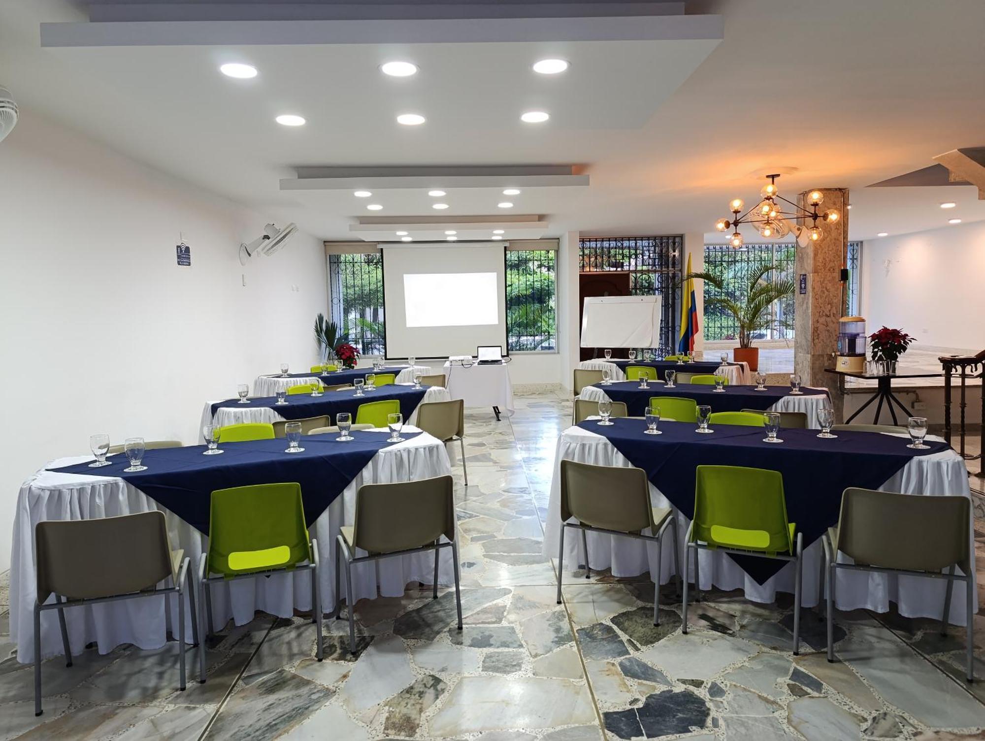 Hotel Casa Santa Monica Norte Кали Экстерьер фото