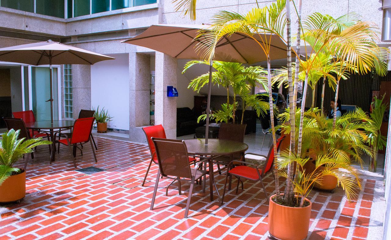 Hotel Casa Santa Monica Norte Кали Экстерьер фото